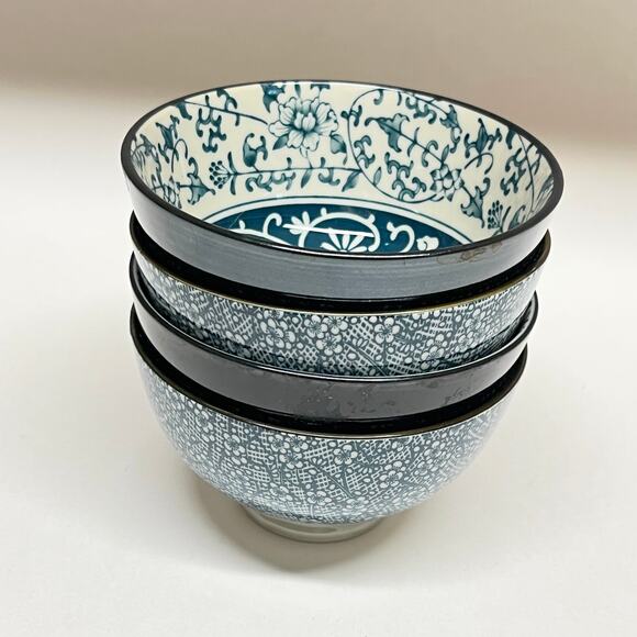 Chengs Blue and Cream Karakusa Rice Bowls Set for 4 - Picture 6 of 8